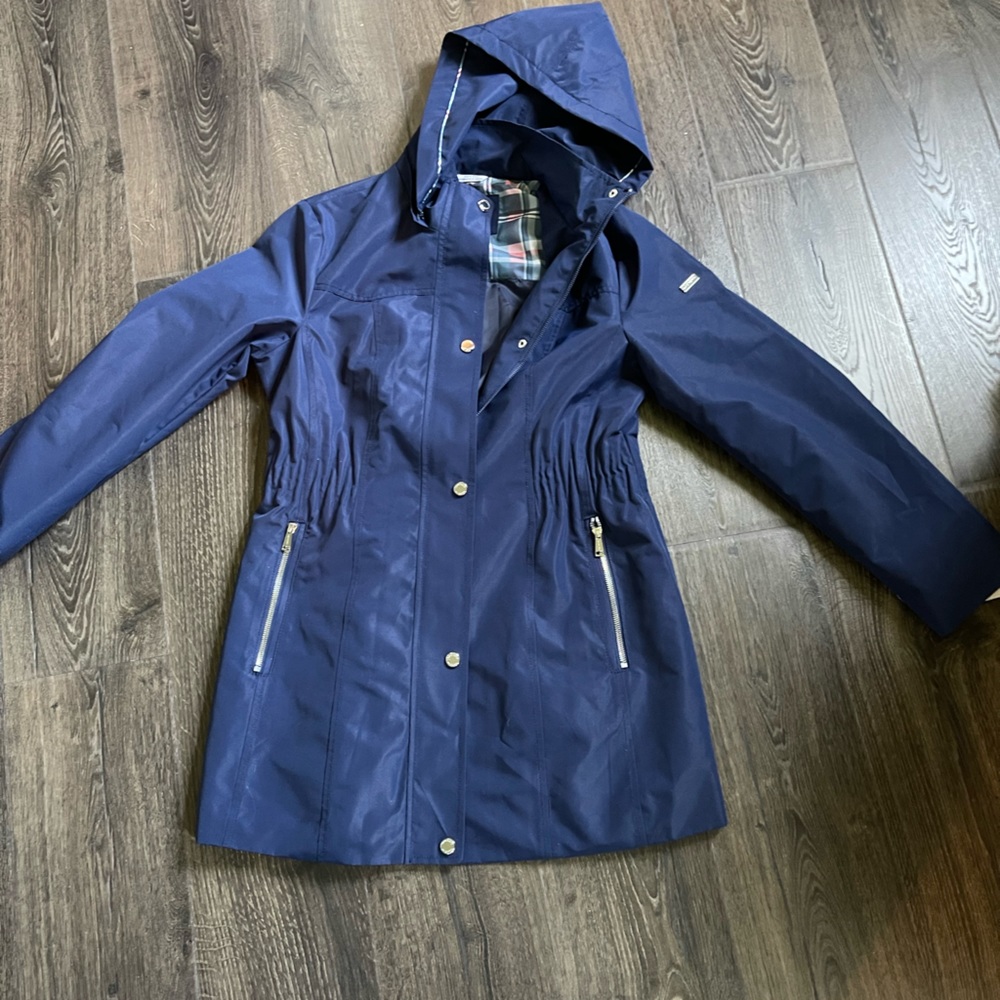 Navy Laundry by design rain coat szL